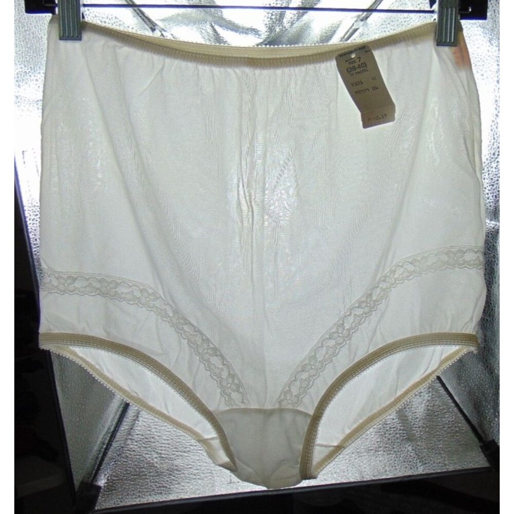 Vintage New Montgomery Ward Nylon Panties White w/Lace 38/40 Size 7